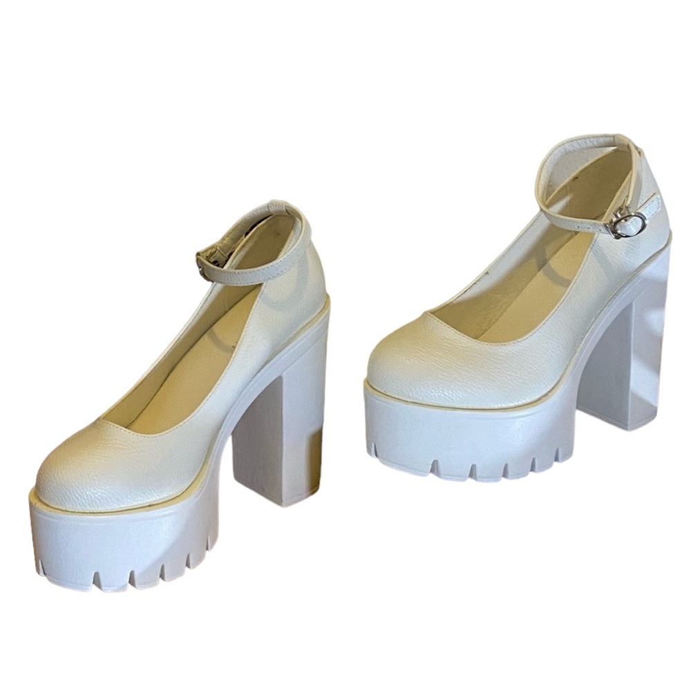 White Platform Shoes Size 9/9.5 - Picture 1 of 6